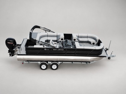 Studio view of Massimo 24 ft series, Max layout,