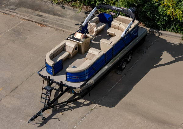 2024 T-24 Max Tritoon - Blue / Tan - 150HP | 20241 - Image 4