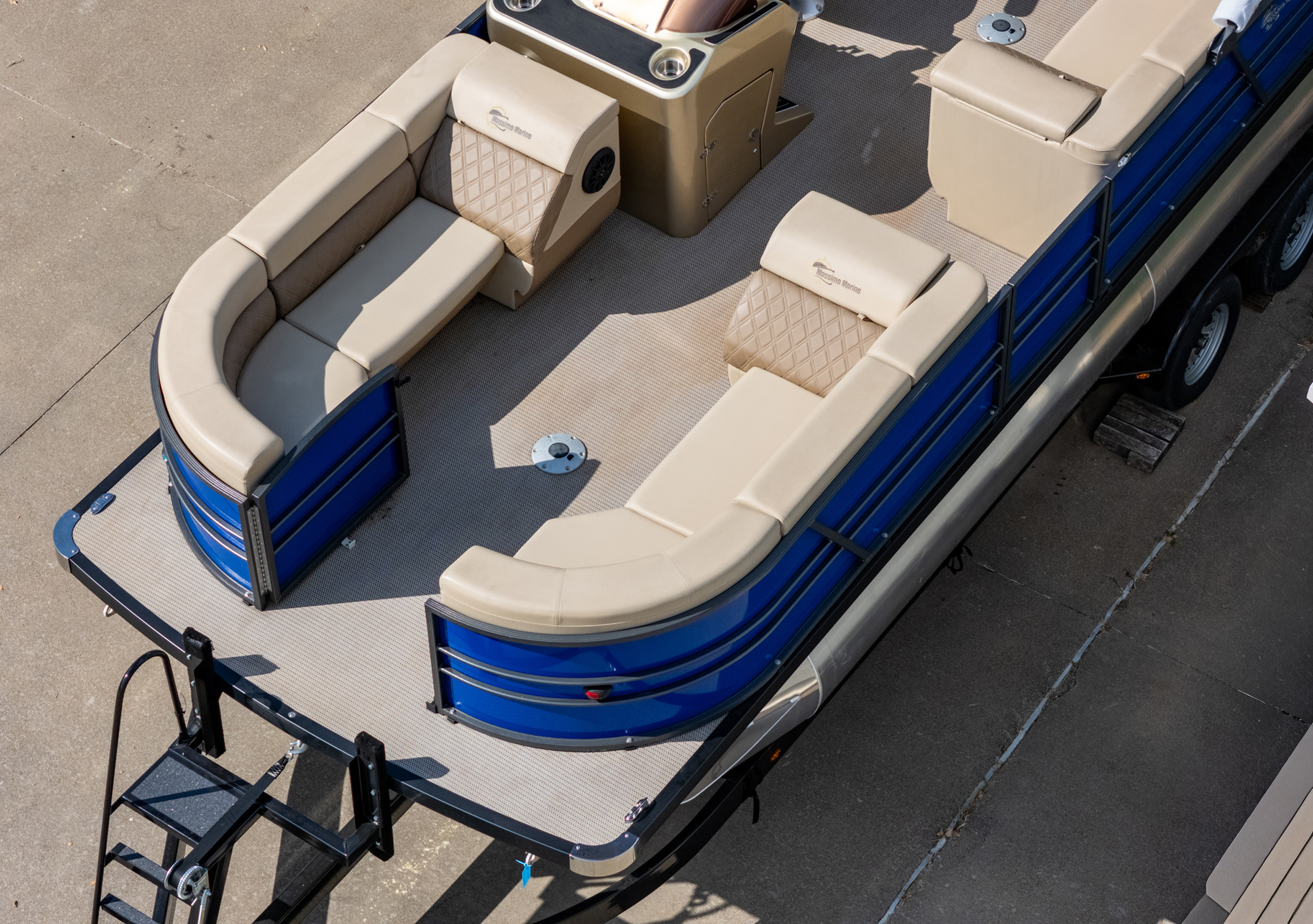 2024 T-24 Max Tritoon - Blue / Tan - 150HP | 20241 - Image 9