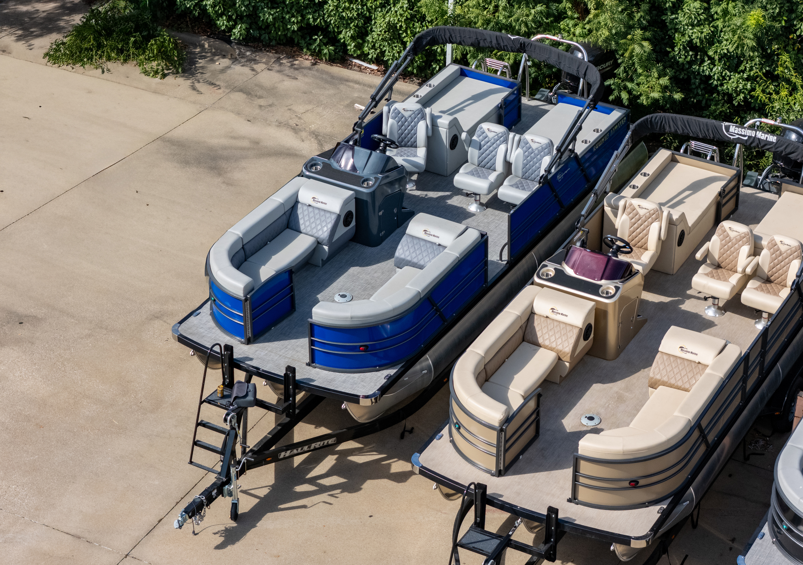 2024 T-24 Limited Lounge Tritoon - Blue / Gray - 150HP | 20242 - Image 3