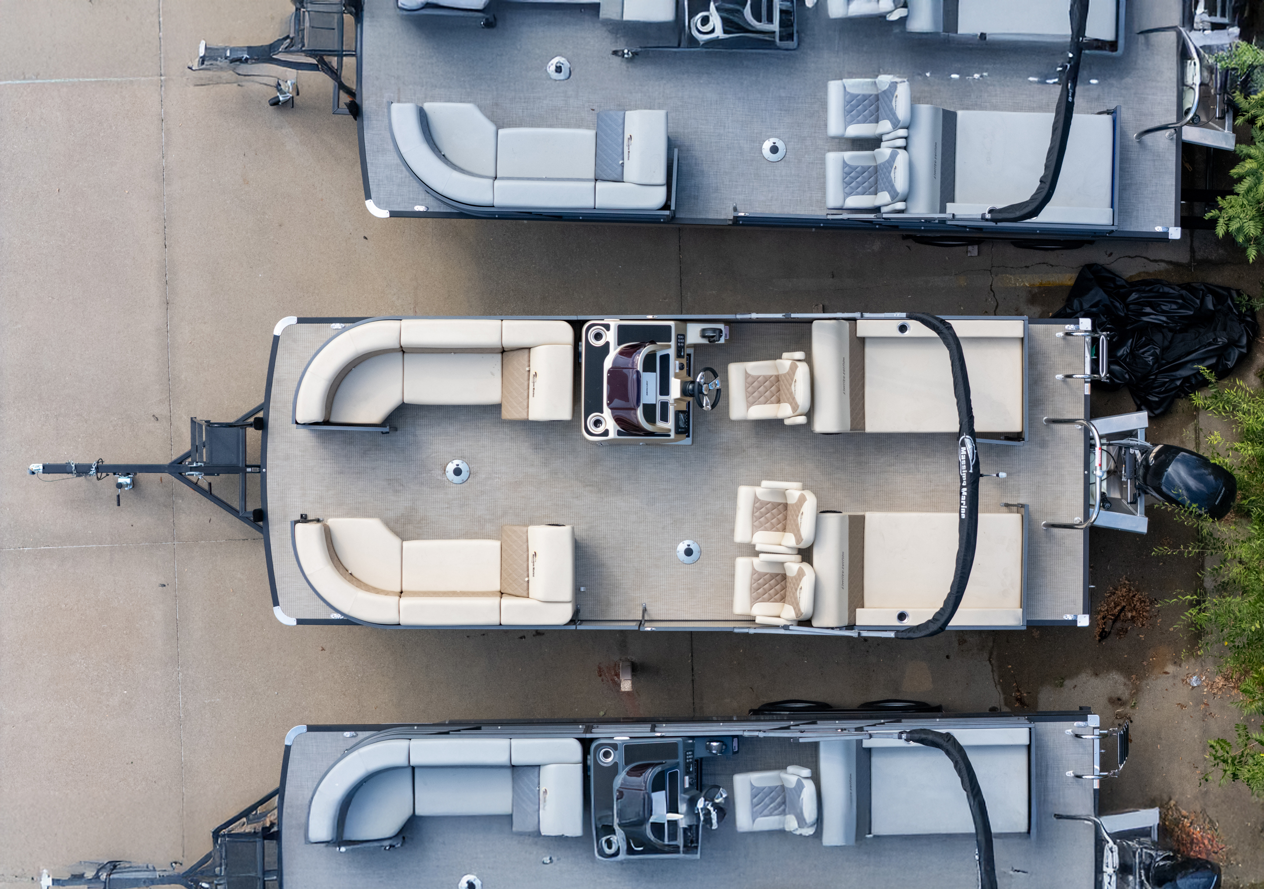 2024 T-24 Max Tritoon - Tan / Tan - 150HP | 20243 - Image 4