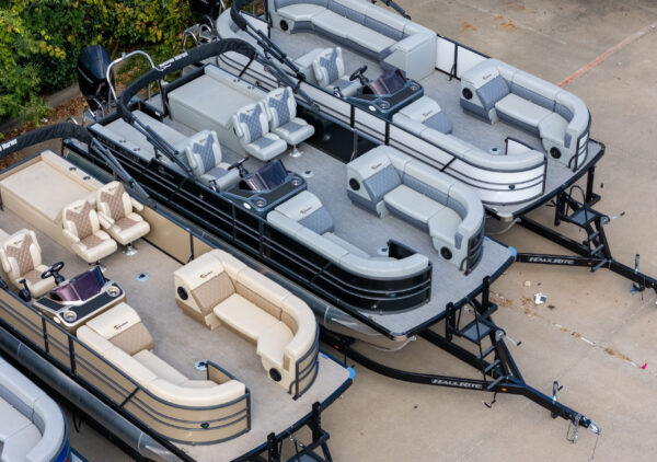 2024 T-24 Max Tritoon - Black / Gray - 250HP | 20244