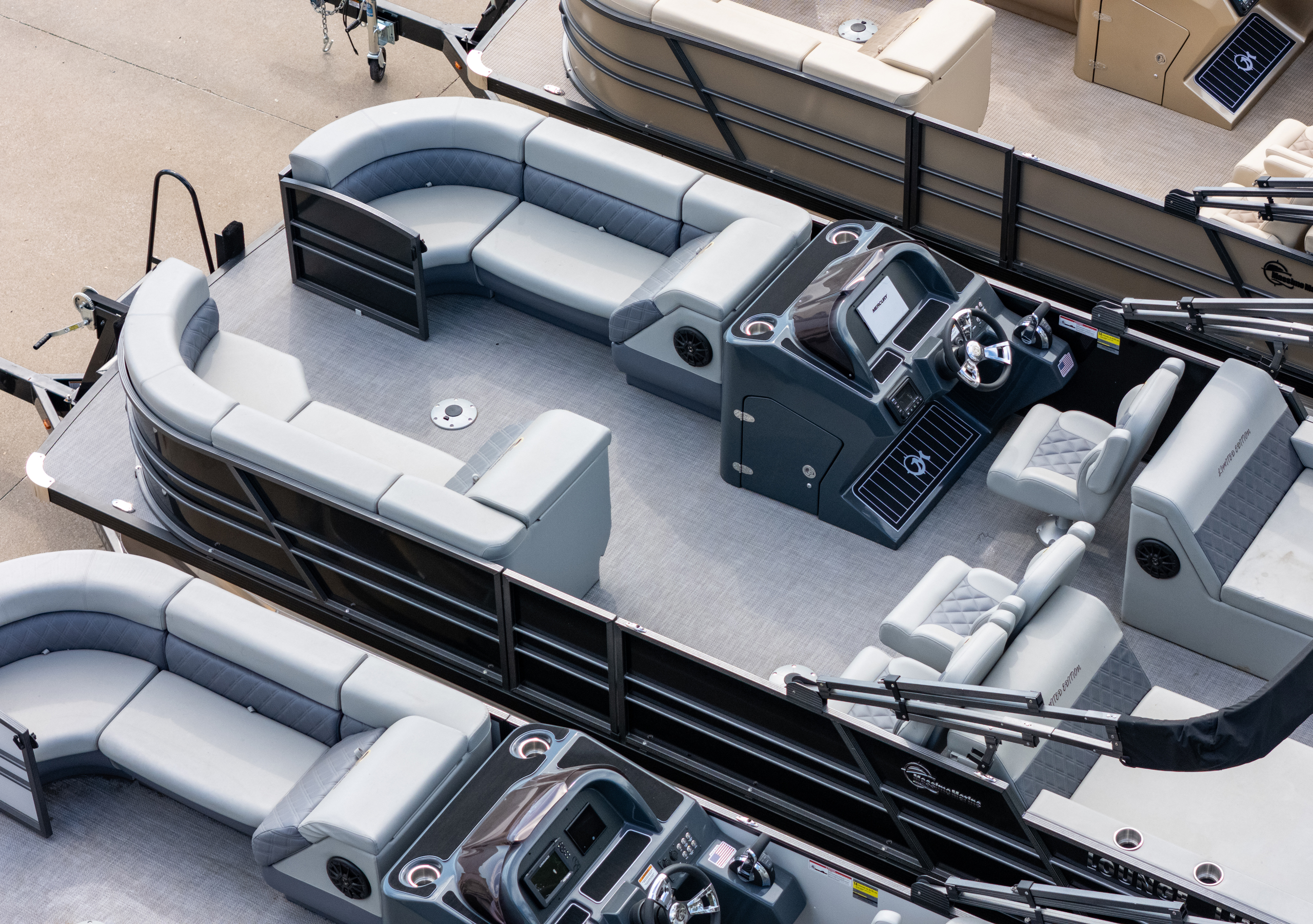 2024 T-24 Max Tritoon - Black / Gray - 250HP | 20244 - Image 7