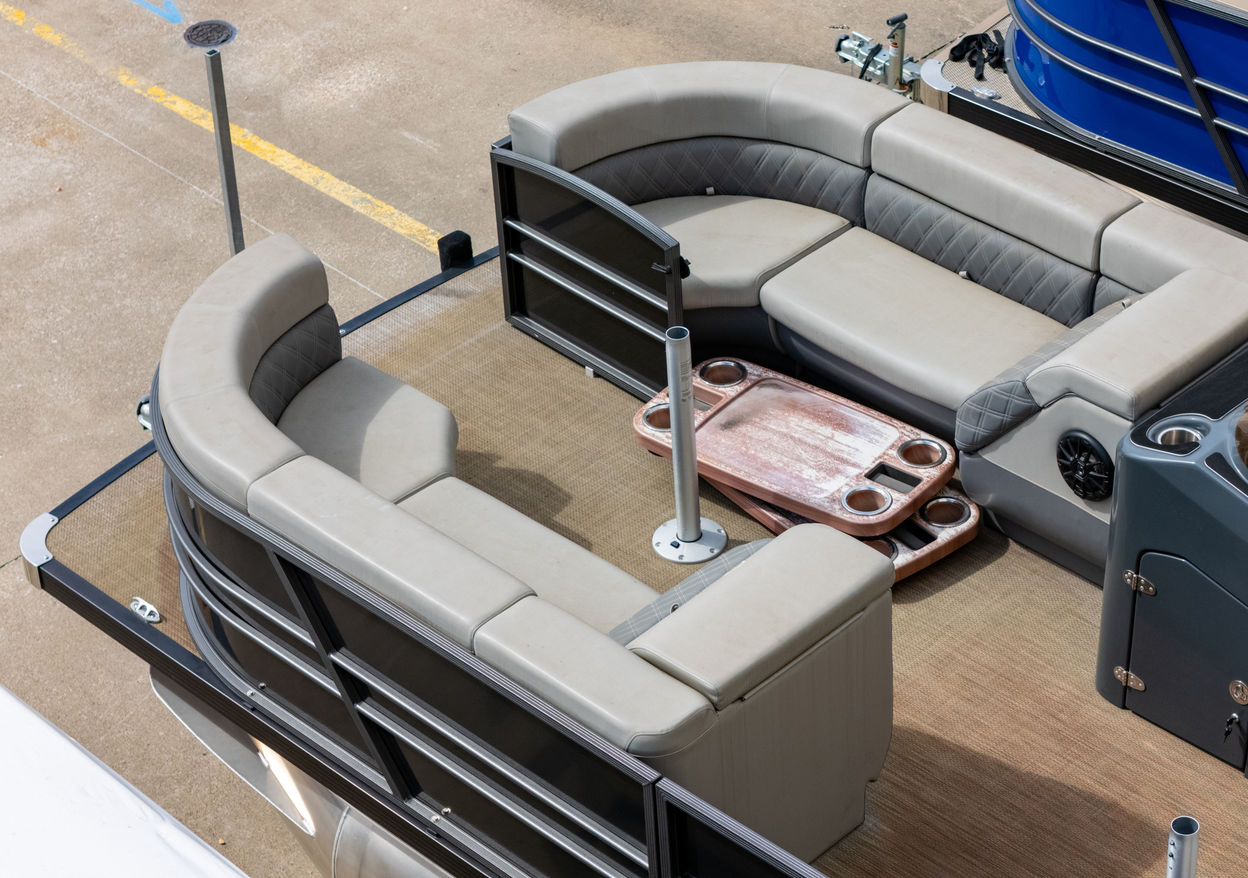 2024 T-24 Limited Lounge Tritoon - Black / Gray - 150HP | 20248 - Image 7