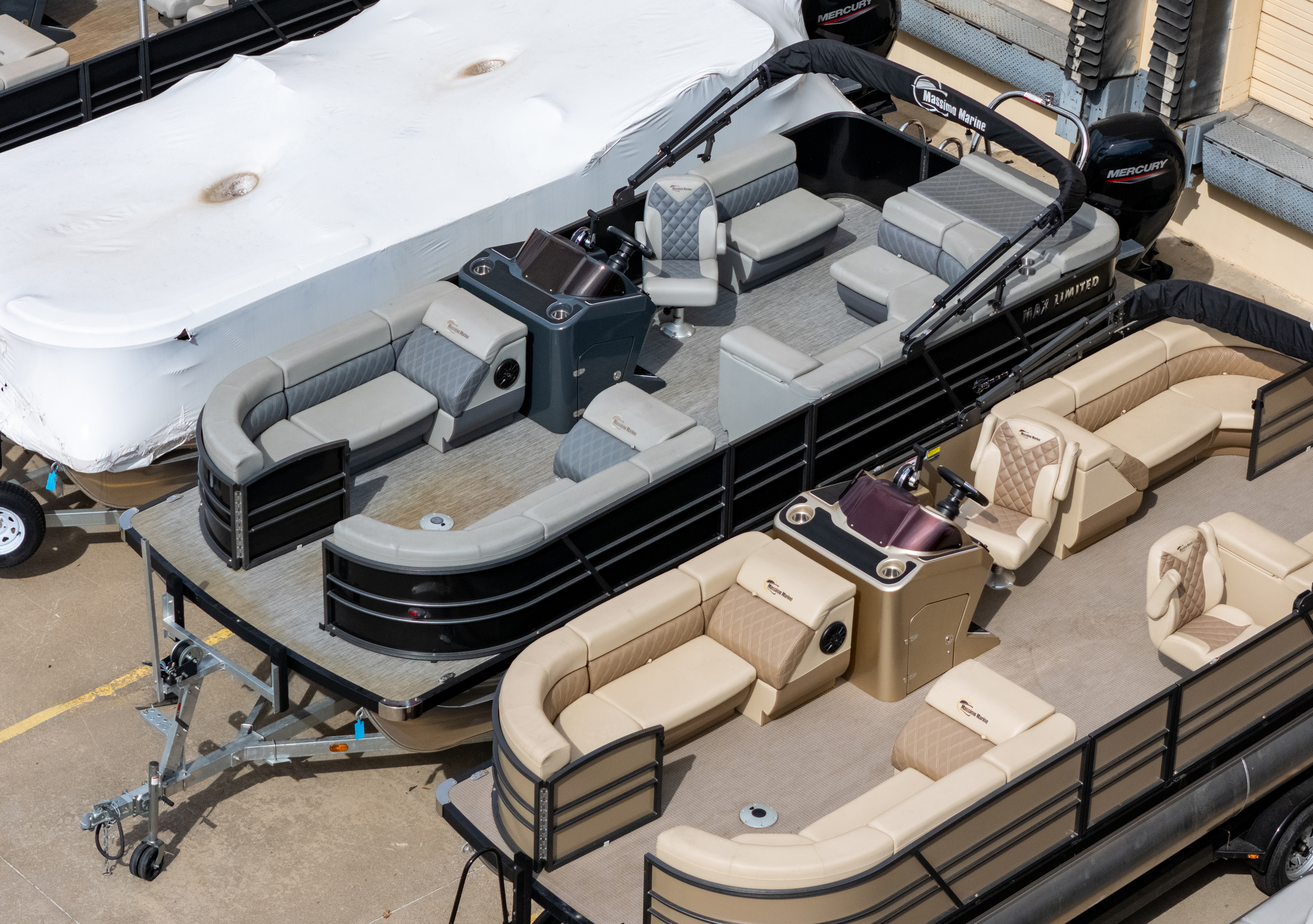 2024 P-24 Max Pontoon - Black / Gray - 150HP | 202410 - Image 3