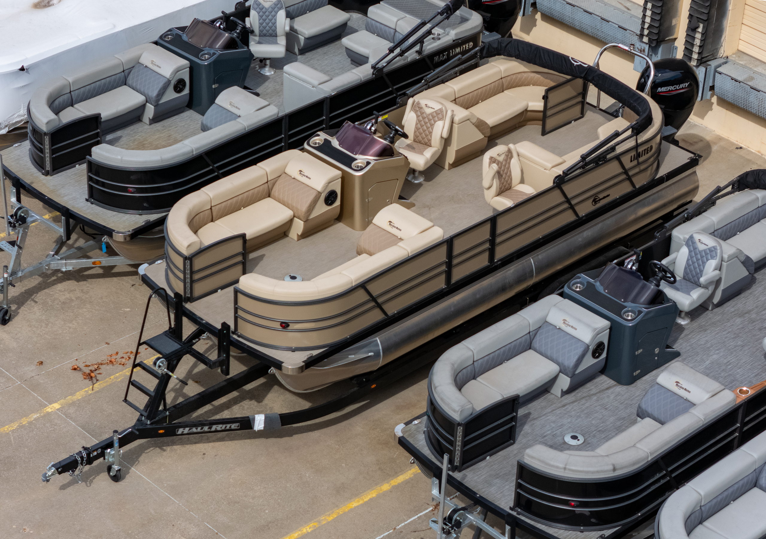 2024 T-24 Max Tritoon - Tan / Tan - 150HP | 202411 - Image 3