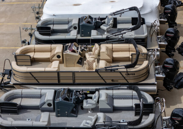 2024 T-24 Max Tritoon - Tan / Tan - 150HP | 202411 - Image 4