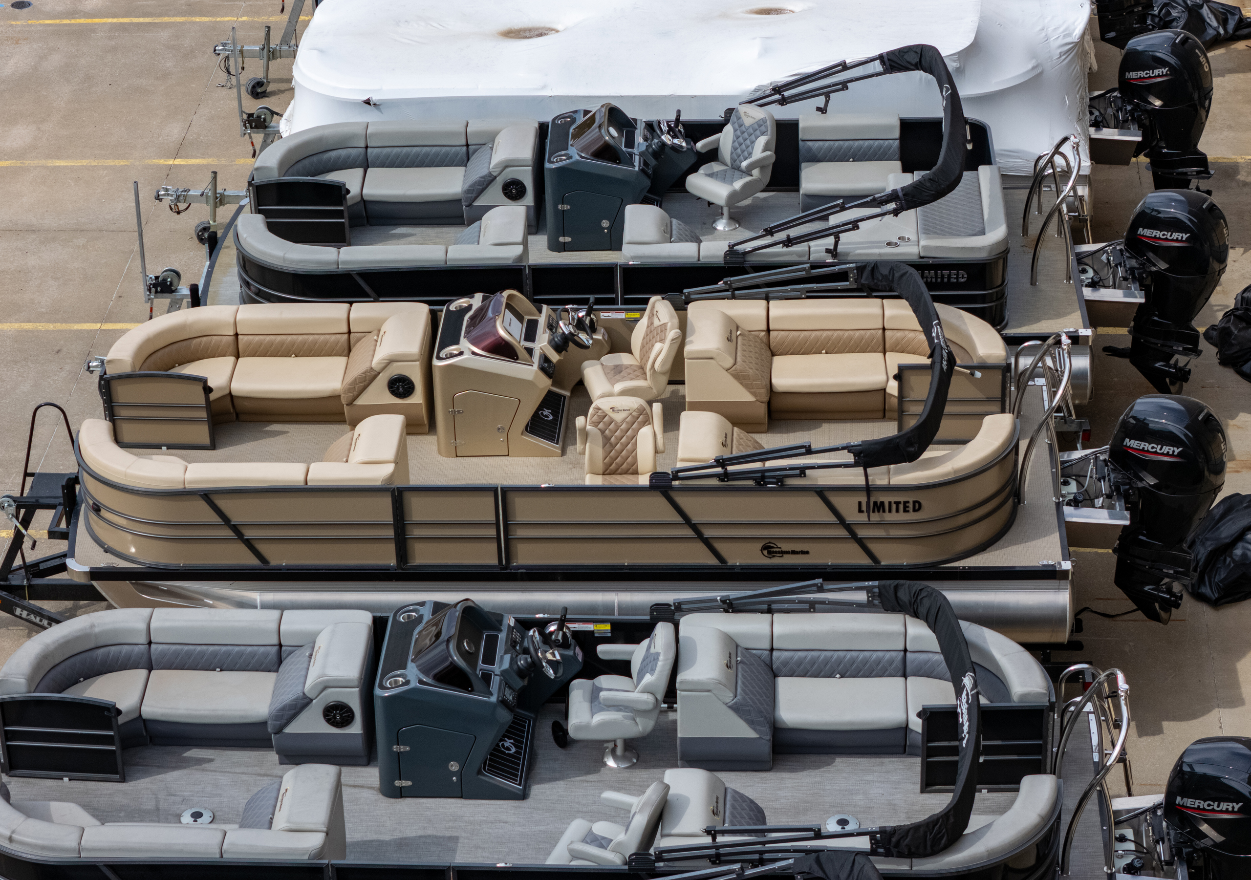 2024 T-24 Max Tritoon - Tan / Tan - 150HP | 202411 - Image 4