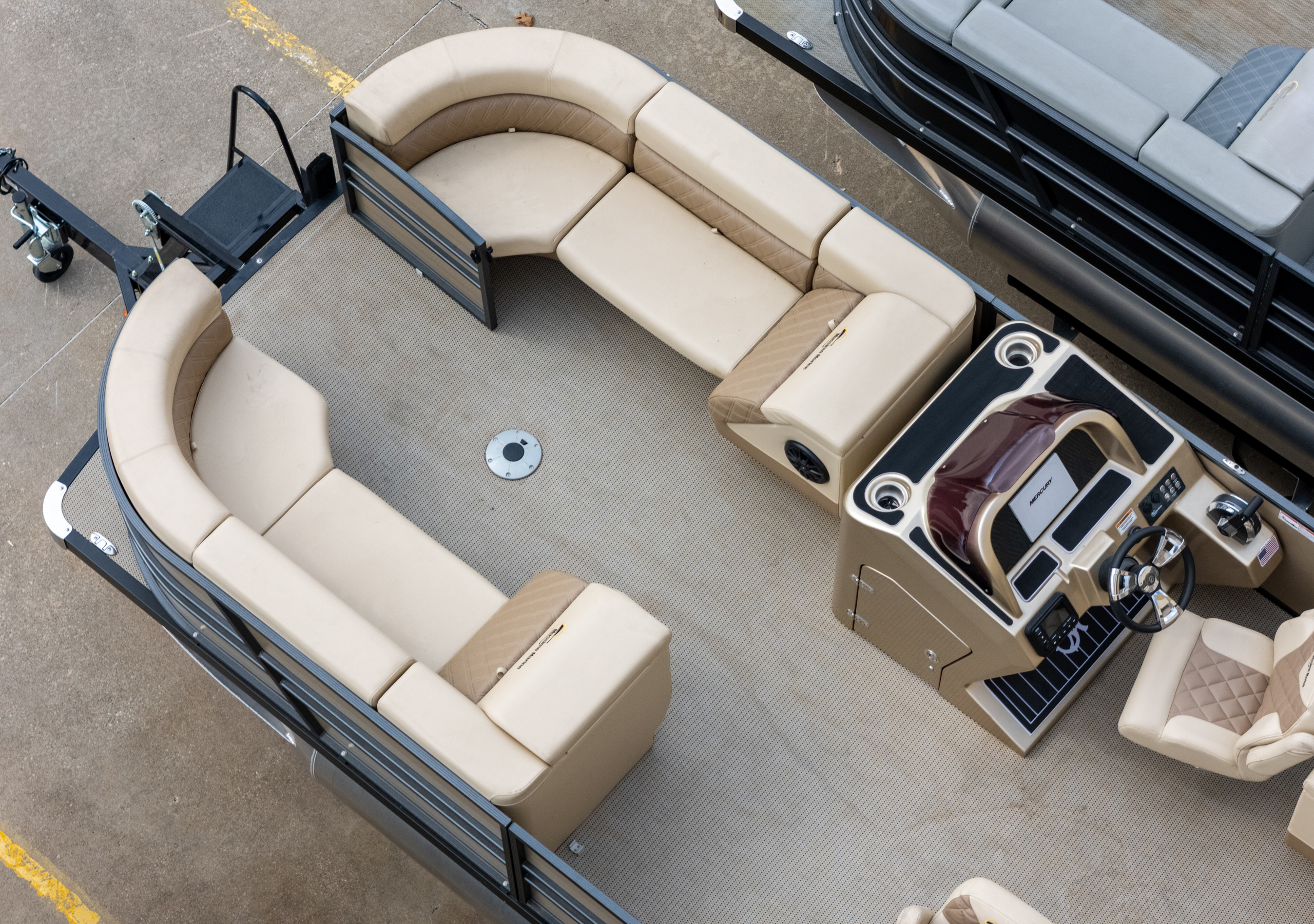 2024 T-24 Max Tritoon - Tan / Tan - 150HP | 202411 - Image 6