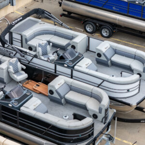 2024 T-24 Max Tritoon – White / Gray – 150HP | 202413