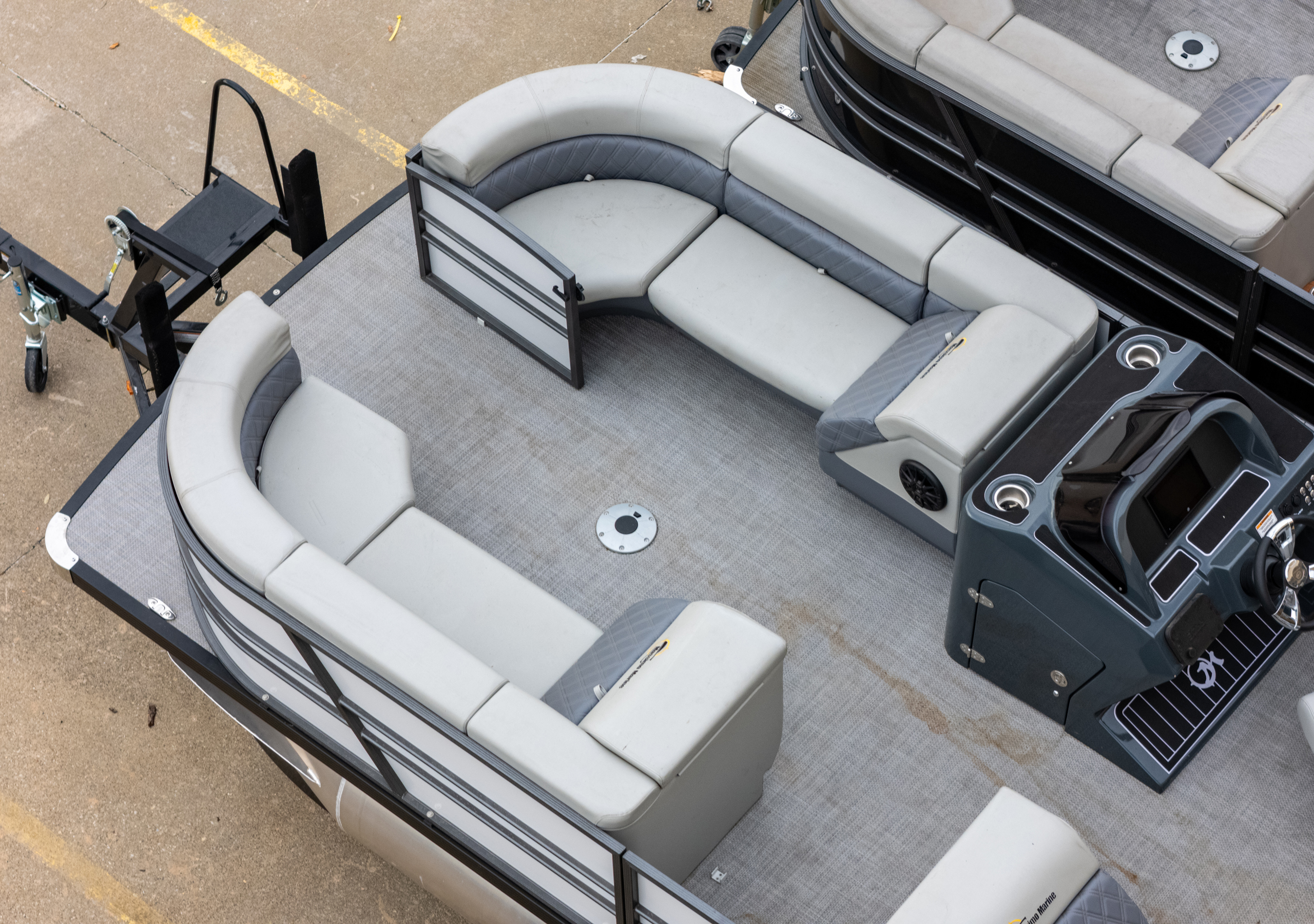 2024 T-24 Max Tritoon - White / Gray - 150HP | 202413 - Image 6