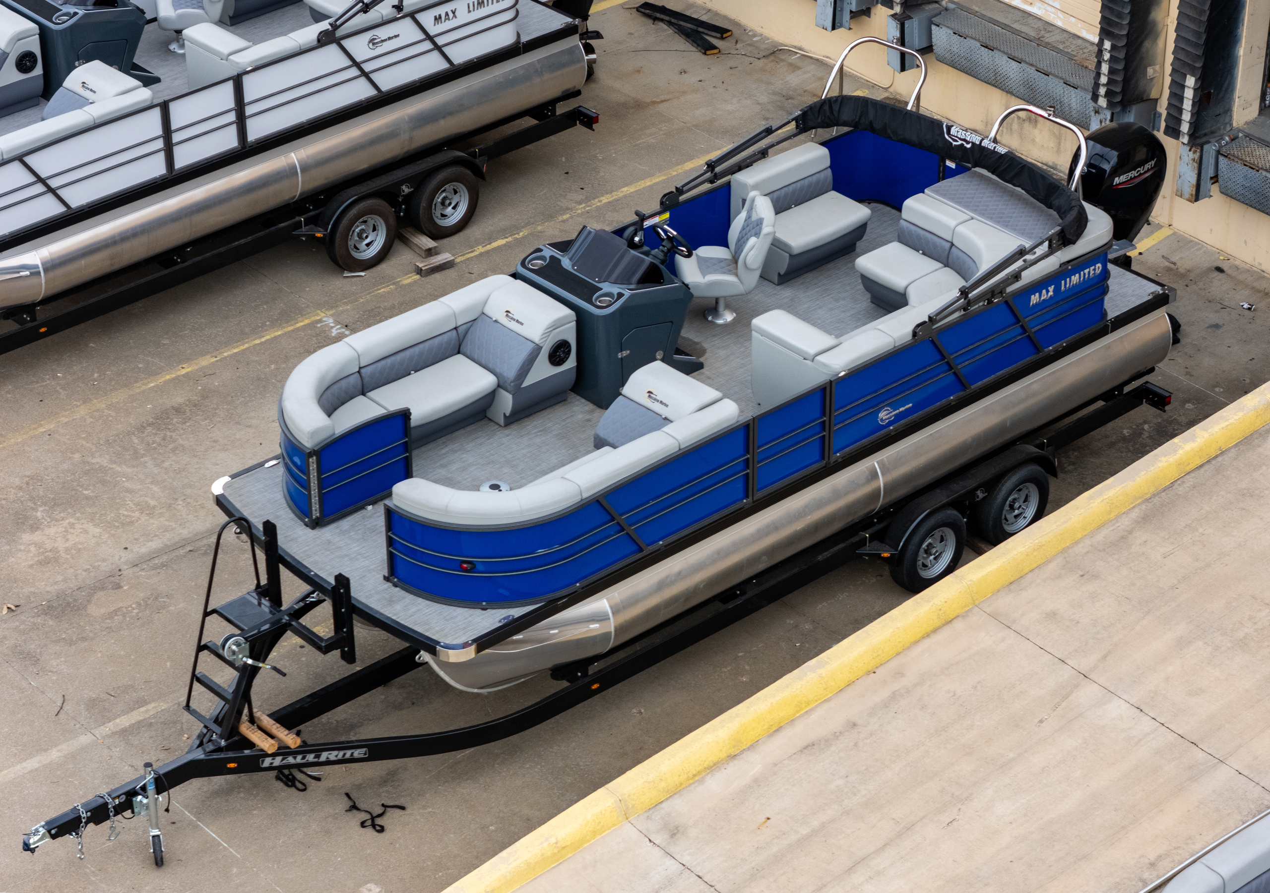2024 T-24 Max Tritoon - White / Gray - 150HP | 202414 - Image 3